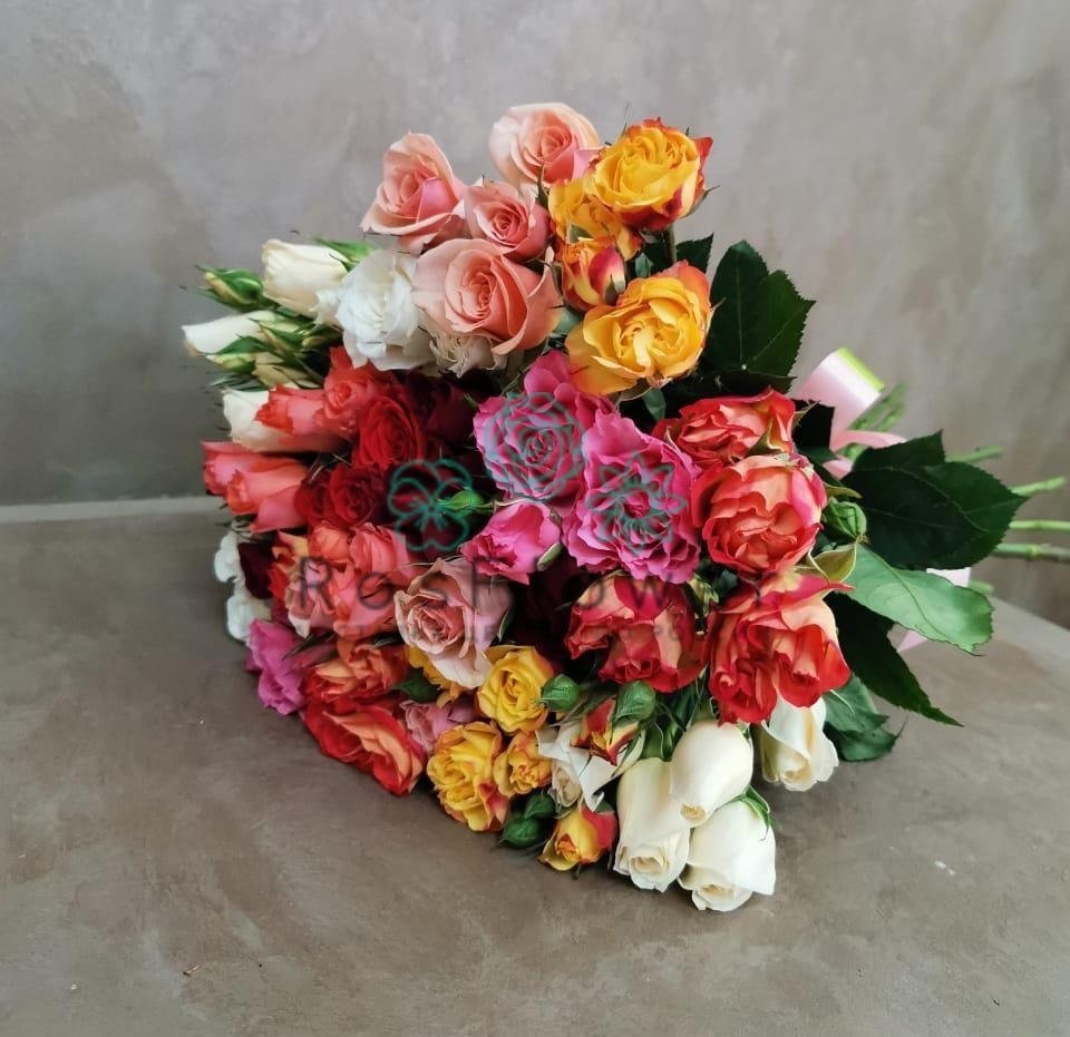 Букет цветов из: Розы в Красном Маныче