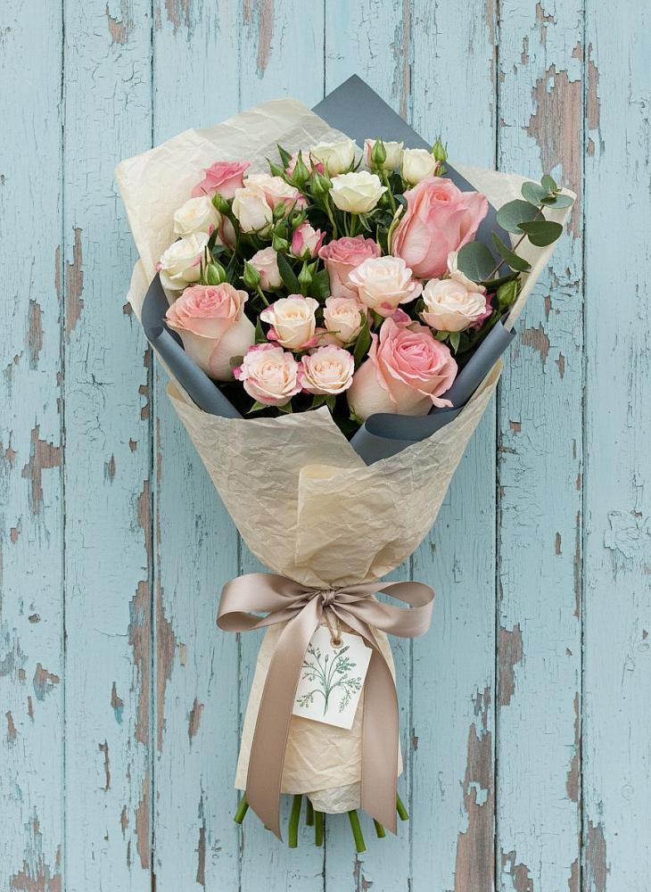 Букет цветов из: Розы в Красном Маныче