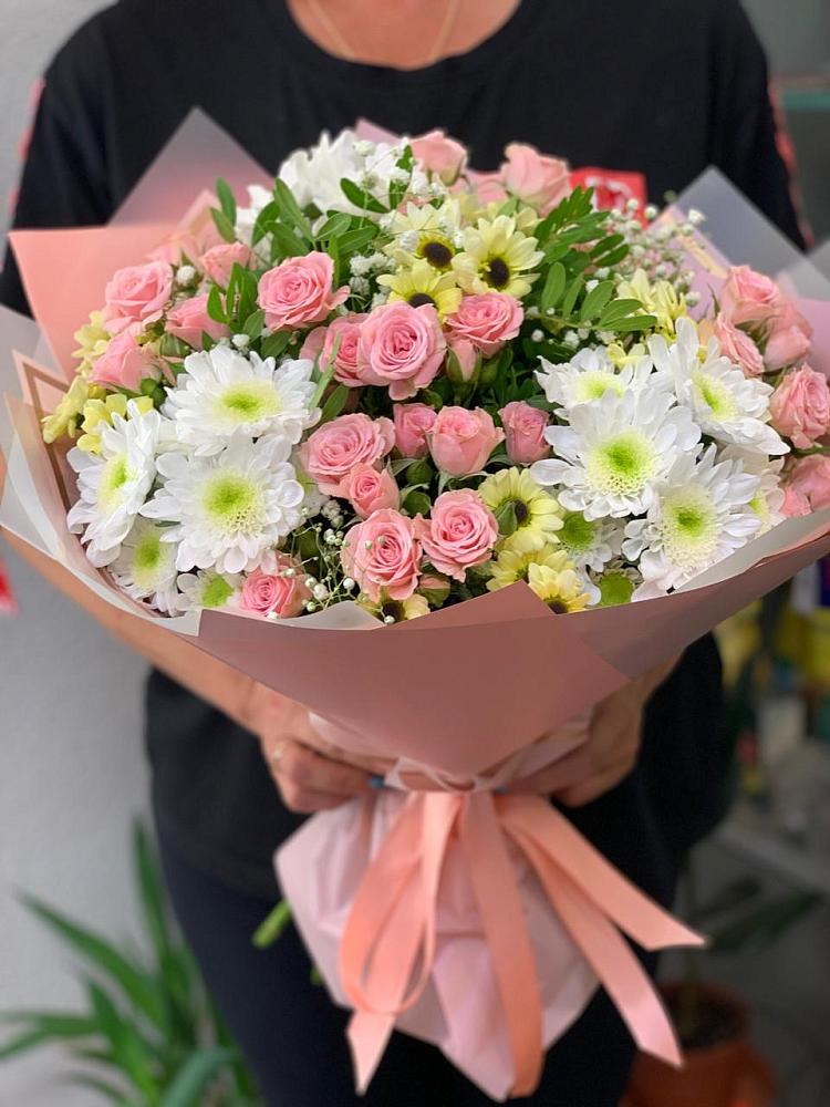 Букет цветов из: Розы и Хризантемы в Красном Маныче