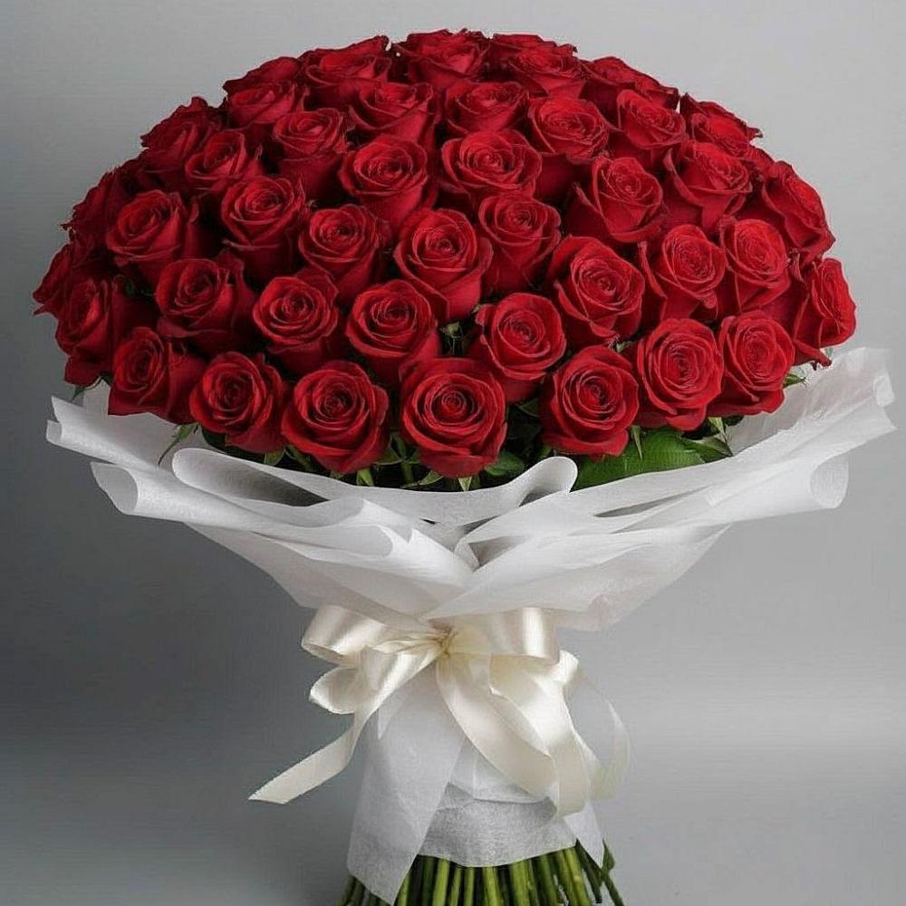 Букет 101 Красная роза Блэк Мэджик в Красном Маныче