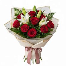 Букет цветов из:  Лилии и Розы #REPLACE_PRED# Красном Маныче