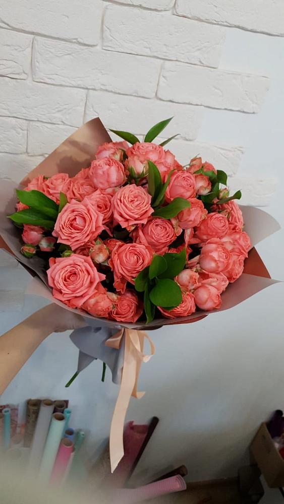 Букет цветов из: Розы в Красном Маныче