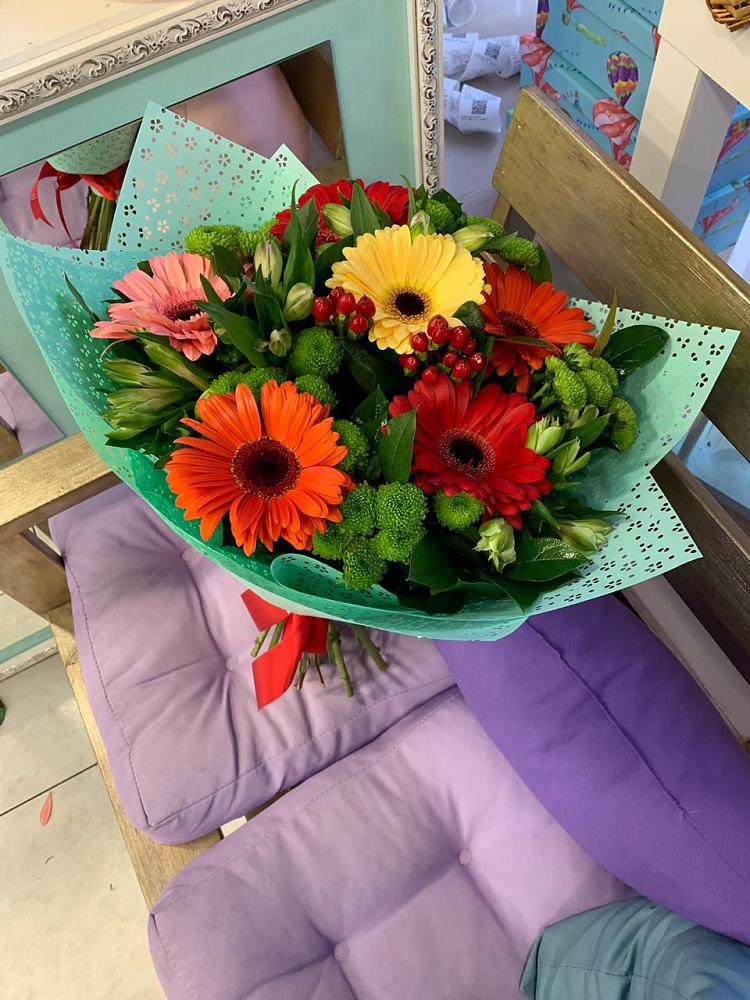 Букет цветов из: Герберы, Хризантемы и Альстромерии в Красном Маныче