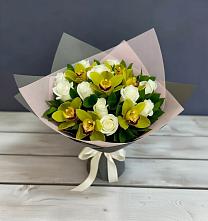 Букет цветов из:  Орхидеи и Розы в Красном Маныче