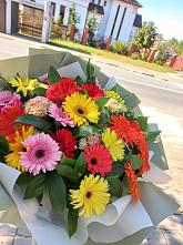 Букет цветов из:  Герберы #REPLACE_PRED# Красном Маныче