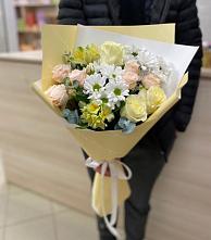 Букет цветов из:  Альстромерии, Розы и Хризантемы в Красном Маныче
