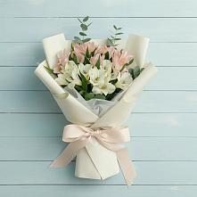 Букет цветов из:  Альстромерии в Красном Маныче