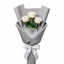 Букет 3 белые розы #REPLACE_PRED# Красном Маныче