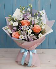 Букет цветов из:  Лизиантусы, Розы, Альстромерии и Гипсофила #REPLACE_PRED# Красном Маныче