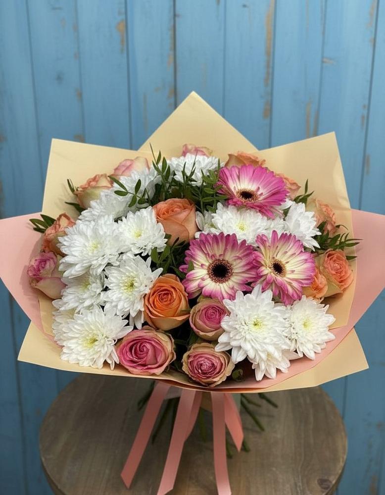 Букет цветов из: Розы, Герберы и Хризантемы в Красном Маныче