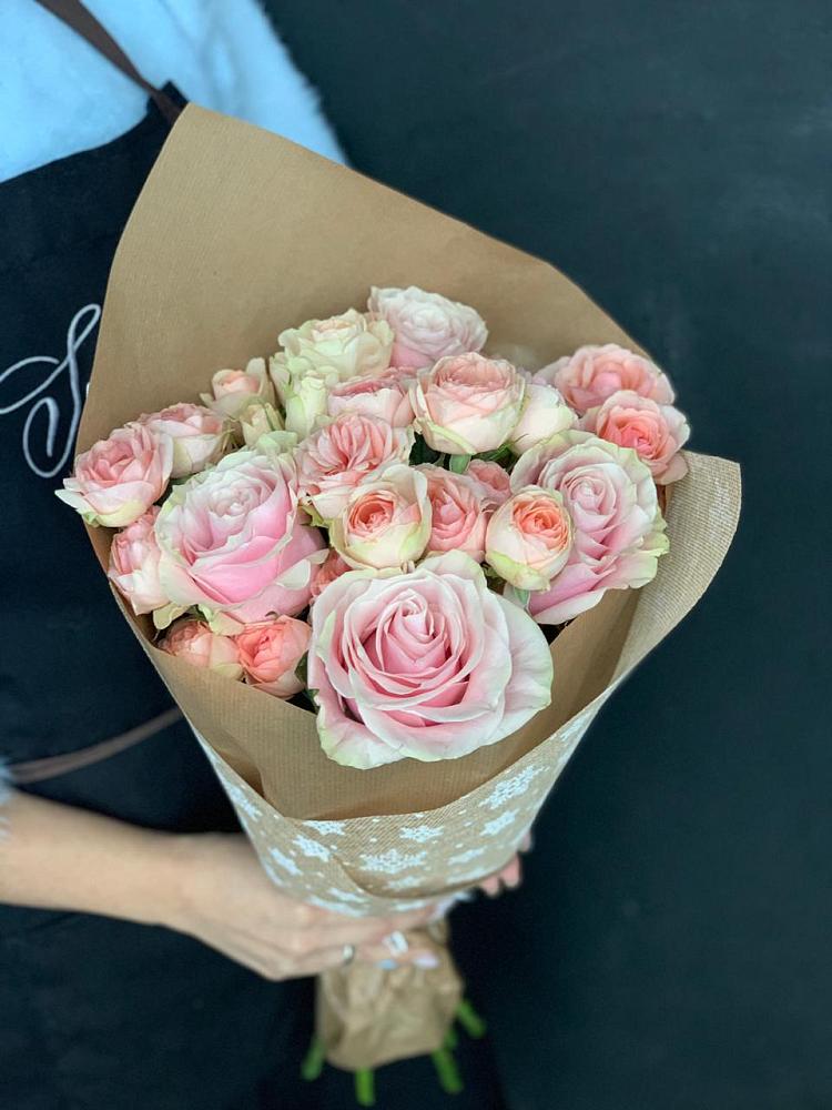 Букет цветов из: Хризантемы и Розы в Красном Маныче