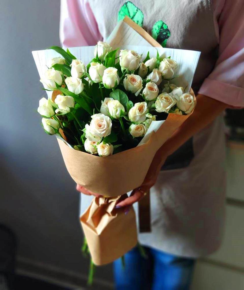 Букет цветов из: Розы в Красном Маныче