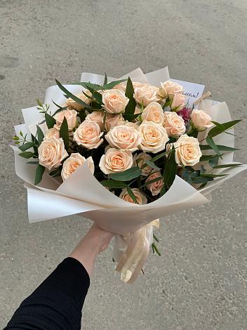 Букет Кремовые розы Латте в Красном Маныче