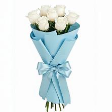 Букет 7 белых роз Проуд в Красном Маныче