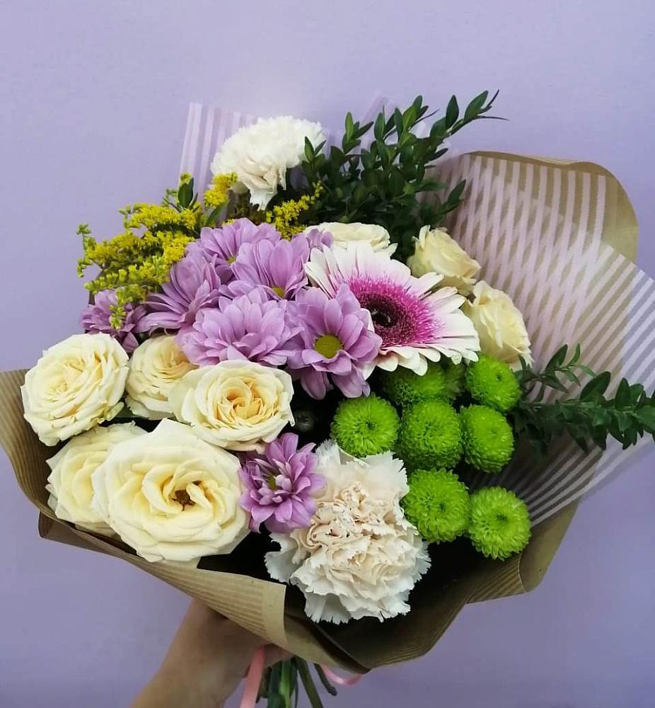 Букет цветов из: Хризантемы, Розы, Гвоздики и Герберы в Красном Маныче