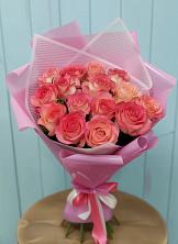 Букет 15 Розовых роз Равель в Красном Маныче