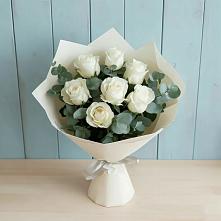 Букет Белые розы в Эвкалипте в Красном Маныче